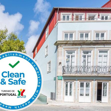 Blue House Porto Apartments - Parking Екстер'єр фото