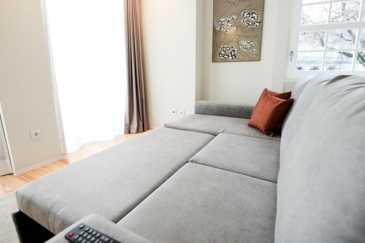 Blue House Porto Apartments - Parking Екстер'єр фото