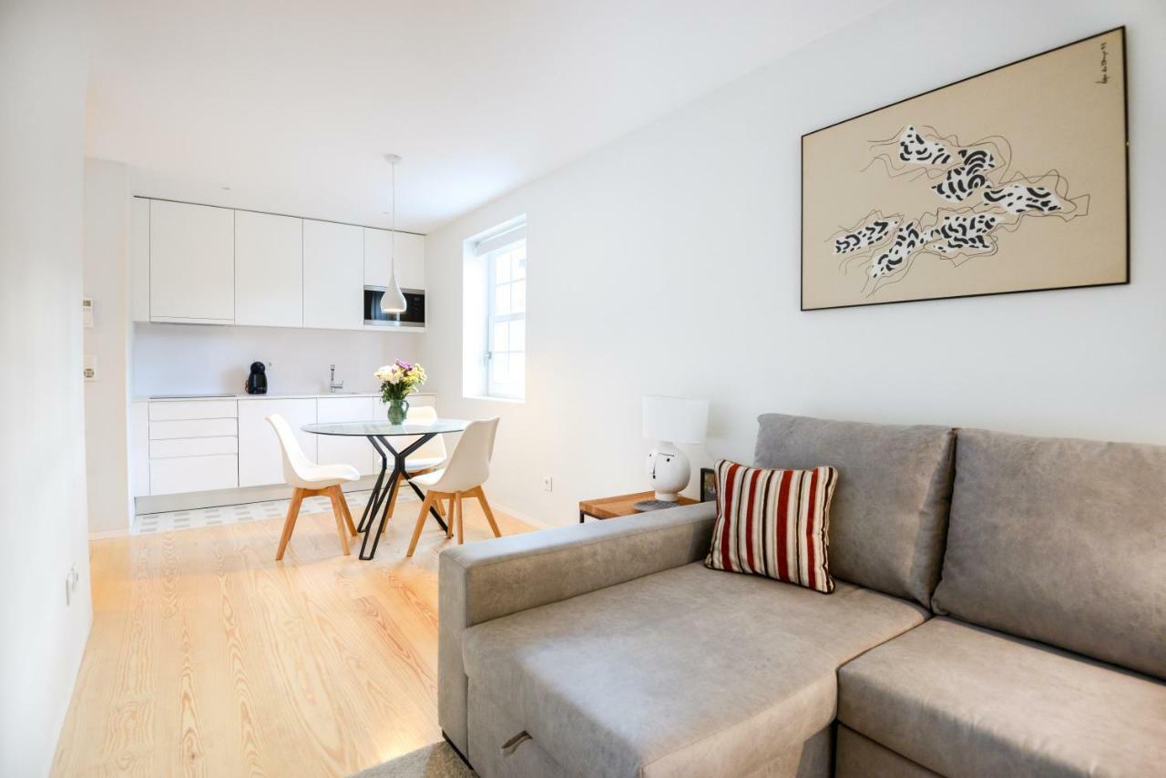 Blue House Porto Apartments - Parking Екстер'єр фото