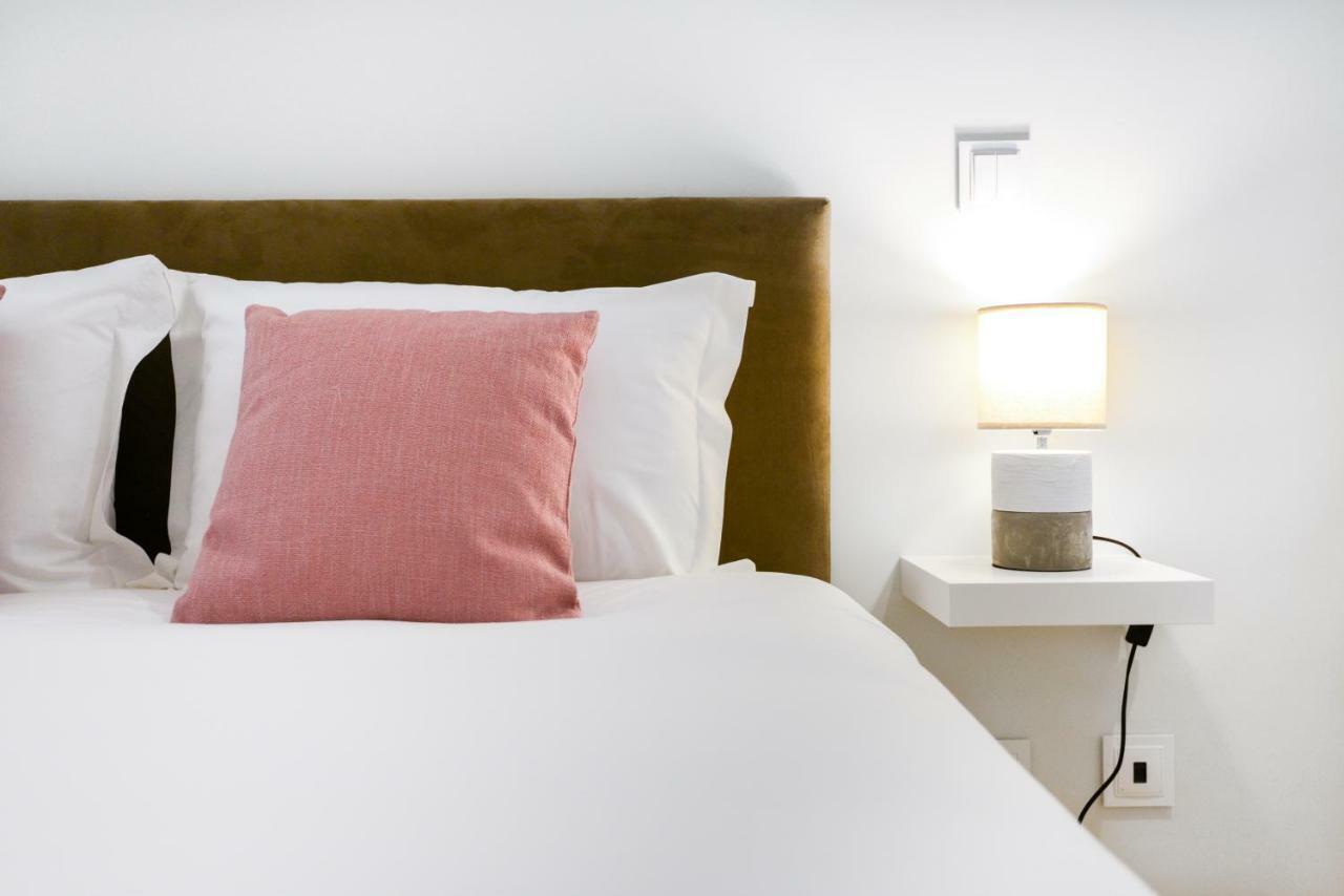 Blue House Porto Apartments - Parking Екстер'єр фото