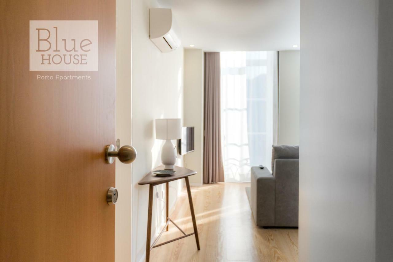 Blue House Porto Apartments - Parking Екстер'єр фото