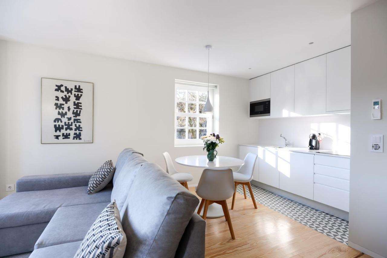 Blue House Porto Apartments - Parking Екстер'єр фото