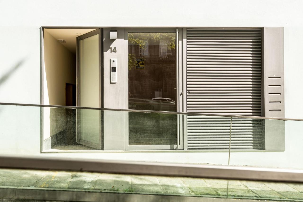 Blue House Porto Apartments - Parking Екстер'єр фото